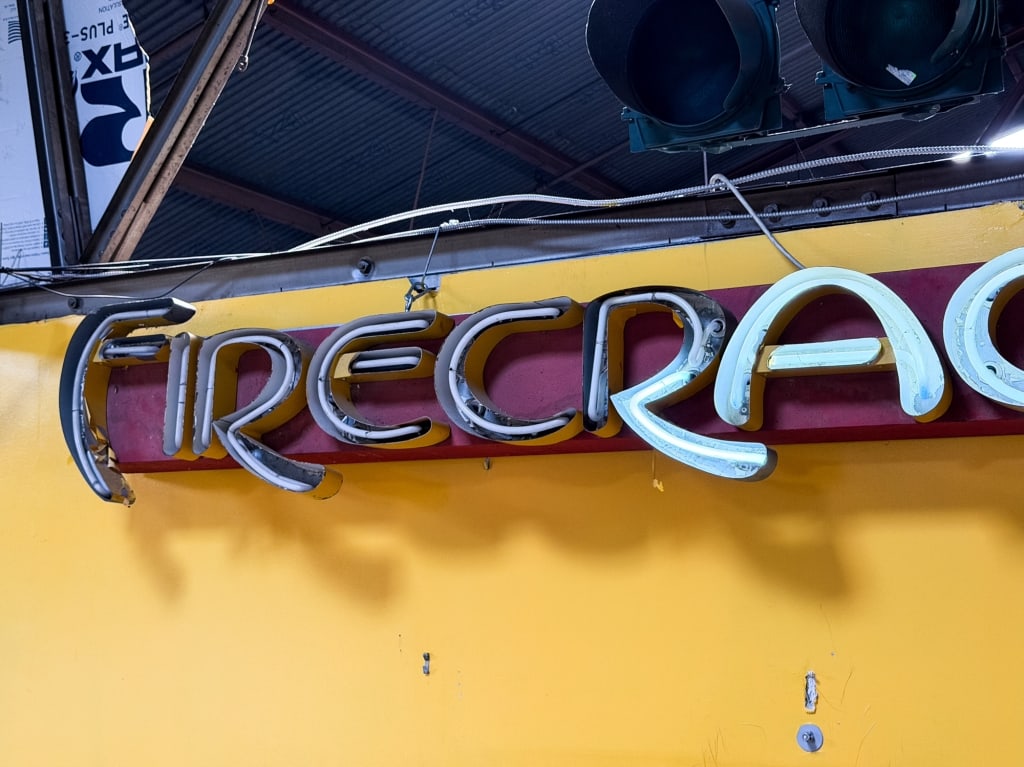 VINTAGE FIRECRACKER NEON SIGN - 3