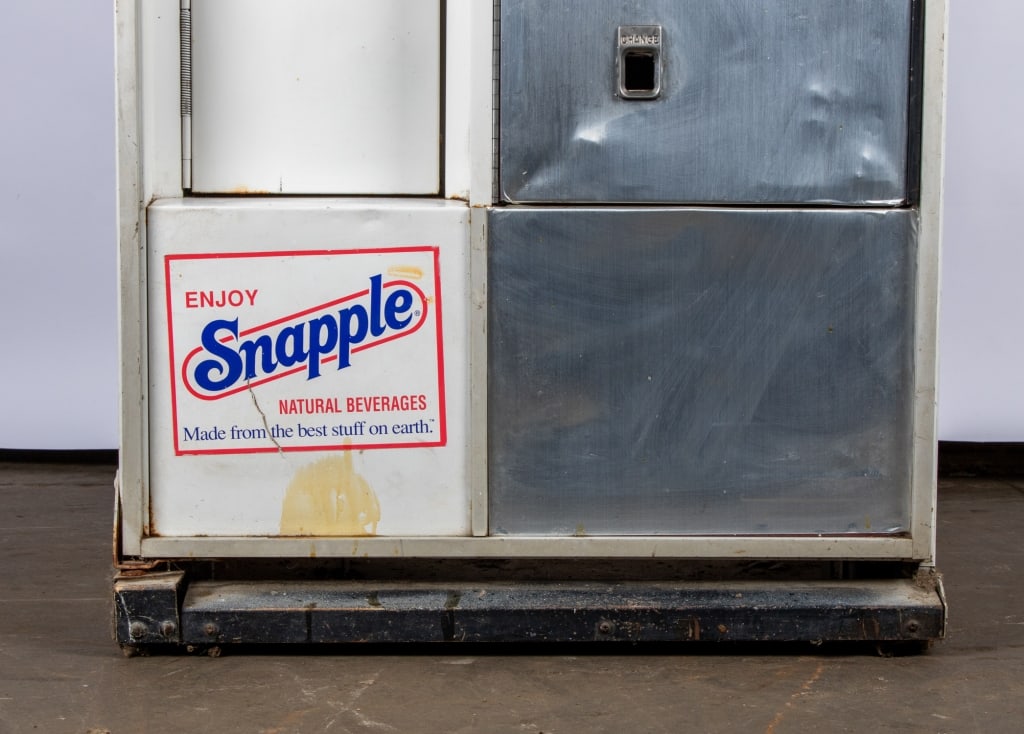 VINTAGE SOFT DRINK VENDING MACHINE - 5