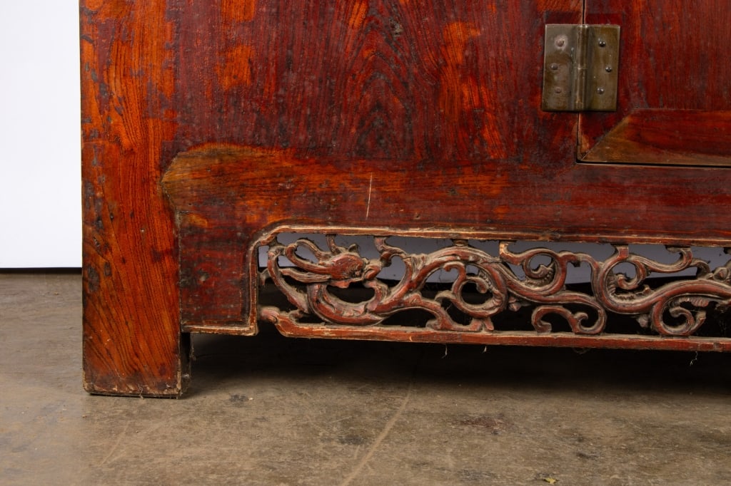 EARLY 20TH CENTURY CHINESE ELMWOOD LOW CABINET - 4