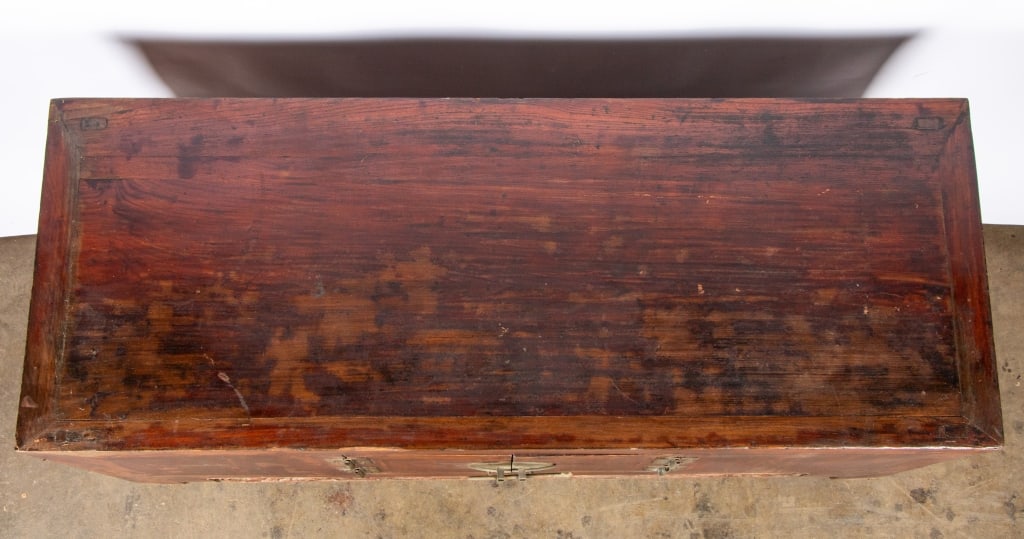EARLY 20TH CENTURY CHINESE ELMWOOD LOW CABINET - 7