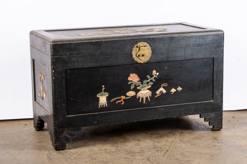 CHINESE BLACK LACQUER BLANKET CHEST - 5