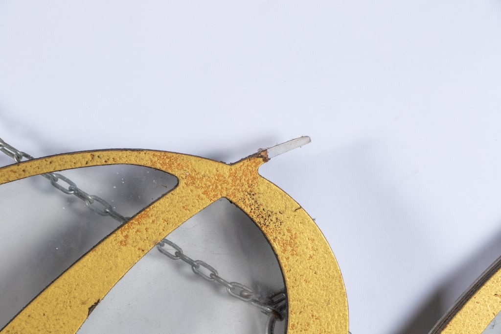 VINTAGE LARGE 'THE PLAZA' SIGN - 4