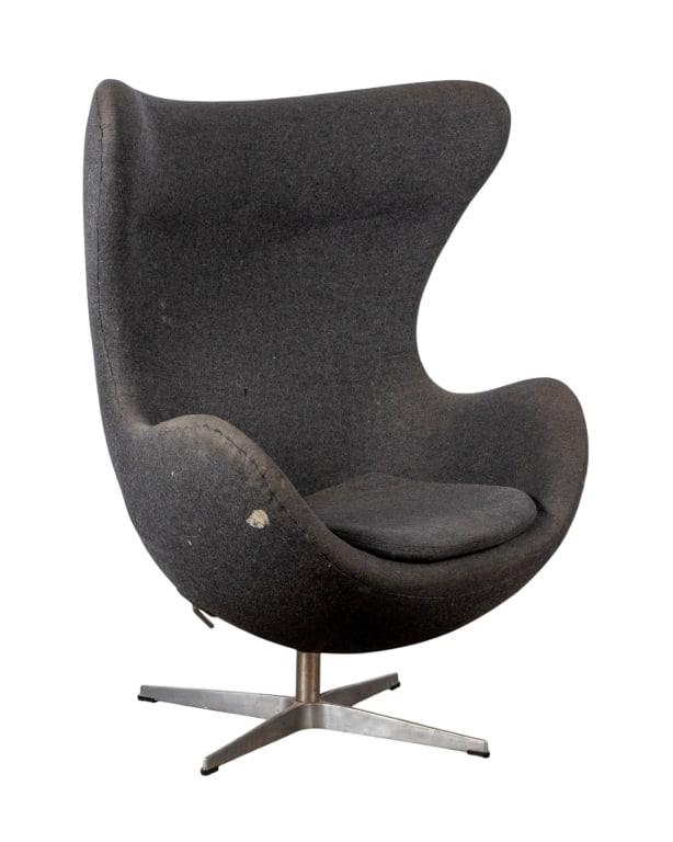 ARNE JACOBSEN STYLE EGG ARMCHAIR (1 of 9)