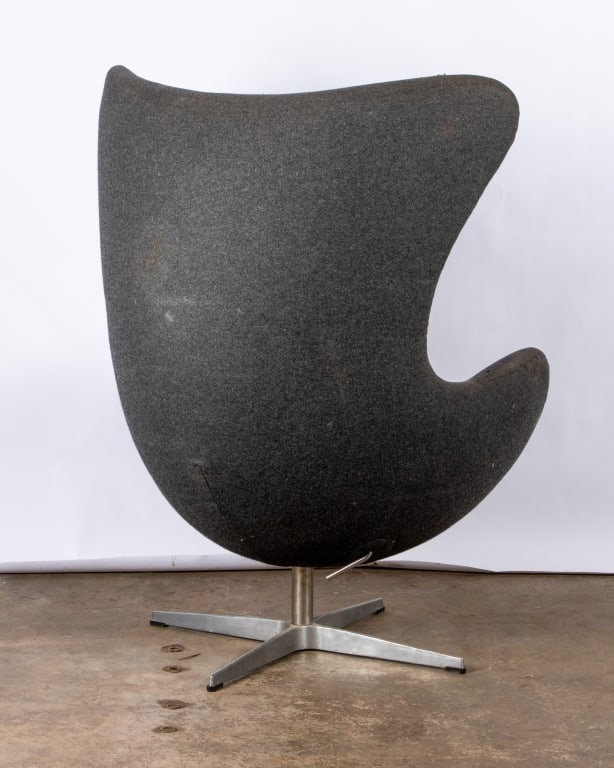 ARNE JACOBSEN STYLE EGG ARMCHAIR - 5