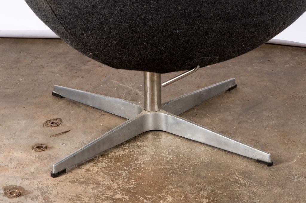 ARNE JACOBSEN STYLE EGG ARMCHAIR - 6
