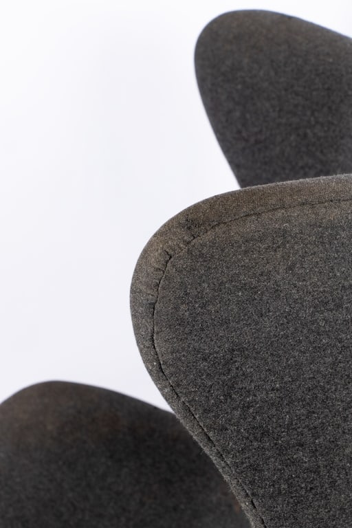 ARNE JACOBSEN STYLE EGG ARMCHAIR - 9
