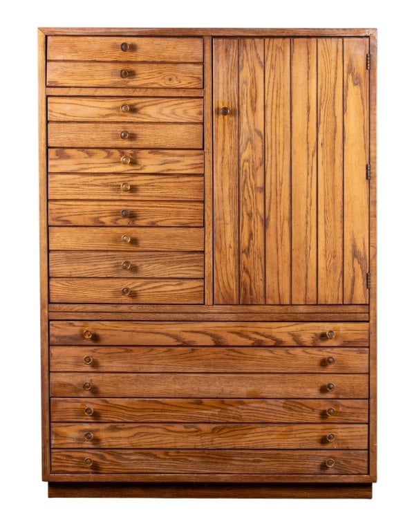 MID-CENTURY THOMASVILLE HUNTLEY DRESSER: Mid-Century Thomasville Huntley dresser with 6 drawers and 1 cabinet. Approximate dimensions: h. 55", w. 39", d. 19" Disclaimer: Participating bidders must have a credit card on file with