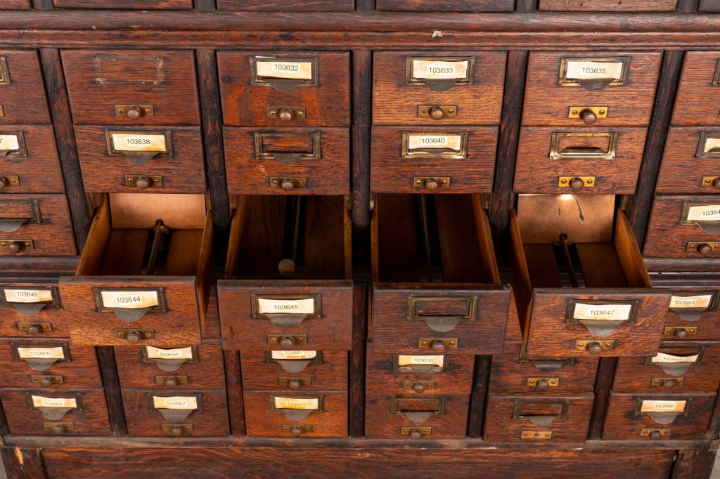 EARLY AMERICAN ARCHITECTURAL FLAT FILE CABINET - 5