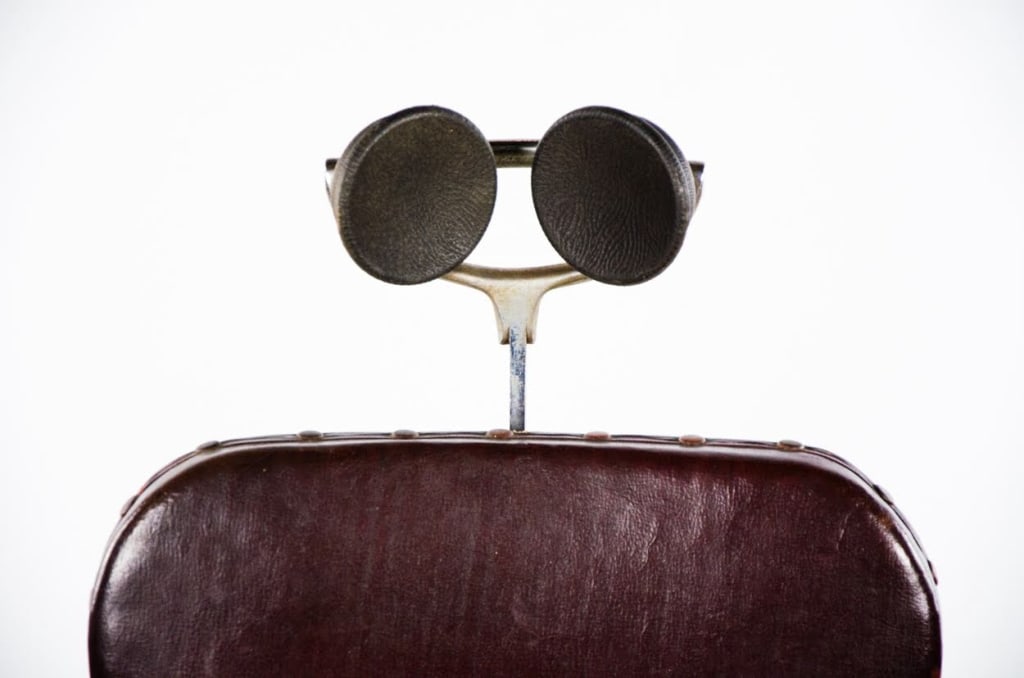 AMERICAN OPTICA CO. OPHTHALMIC CHAIR - 2