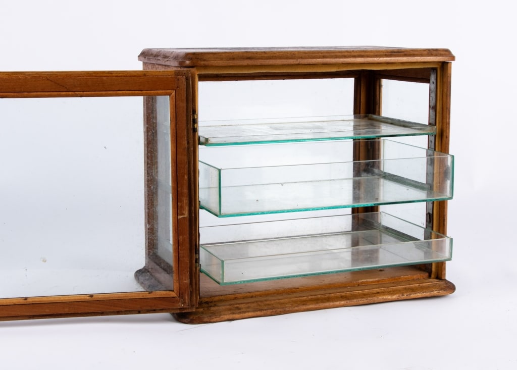 VINTAGE TABLETOP MEDICAL CABINET - 5