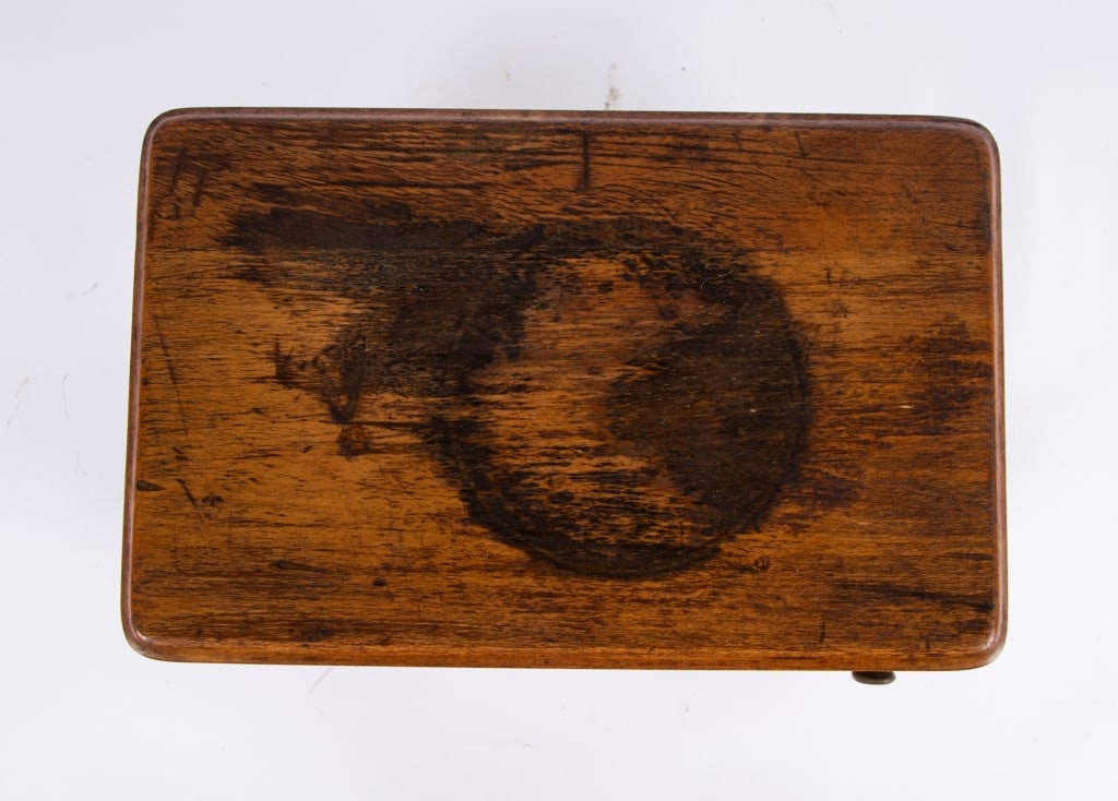 VINTAGE TABLETOP MEDICAL CABINET - 6