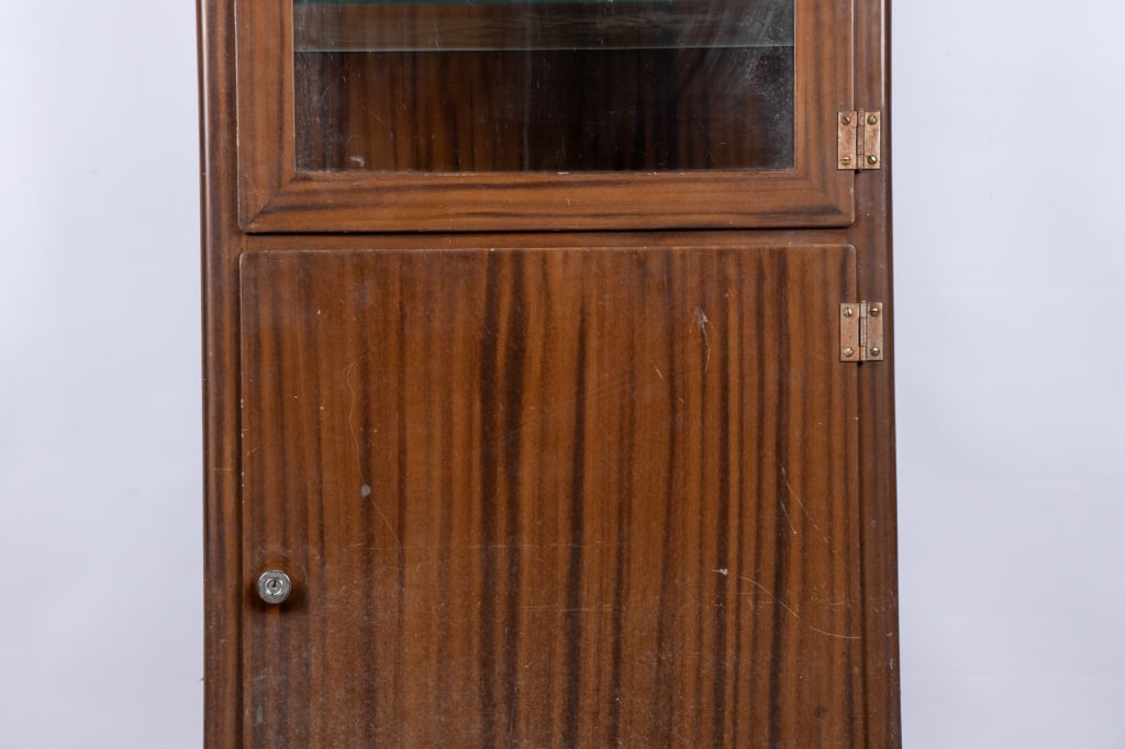 VINTAGE GLASS FRONT MEDICAL CABINET - 4