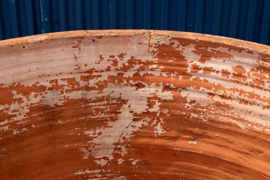 PAIR OF VINTAGE FRENCH TERRACOTTA PLANTERS - 9
