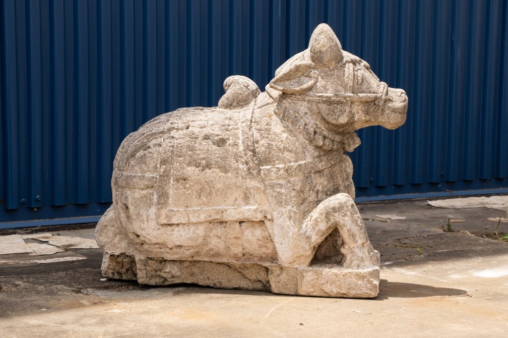 LARGE NANDI STONE SCULPTURE - 3