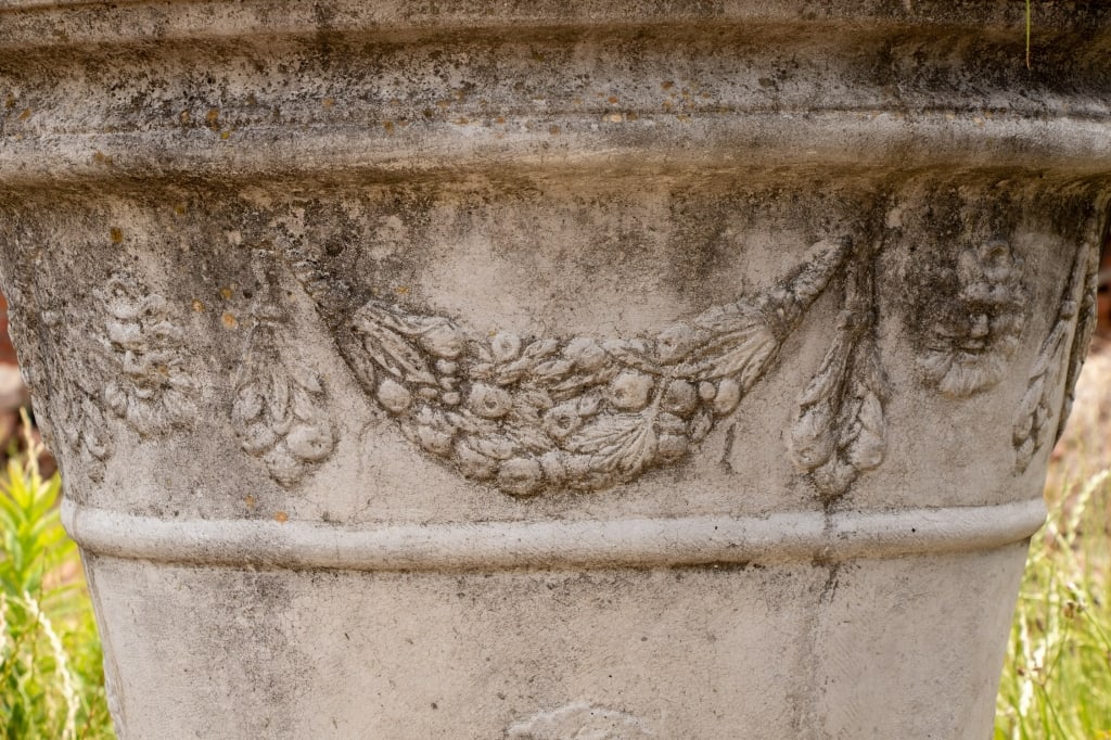 LARGE CONCRETE GARDEN PLANTER - 4