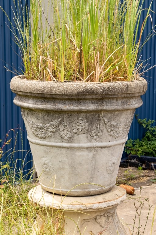 LARGE CONCRETE GARDEN PLANTER - 7
