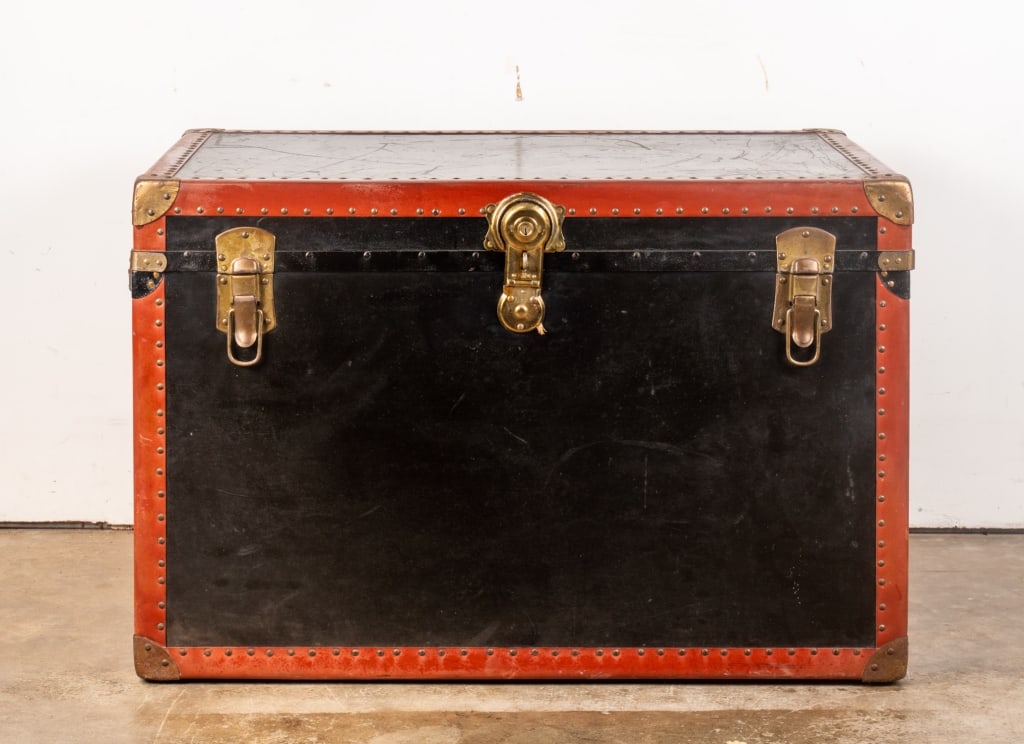 VINTAGE TRAVEL TRUNK - 5
