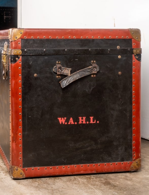 VINTAGE TRAVEL TRUNK - 6