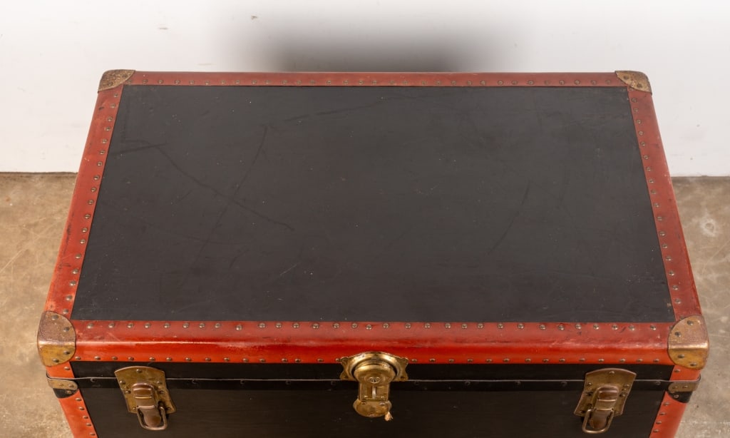 VINTAGE TRAVEL TRUNK - 7