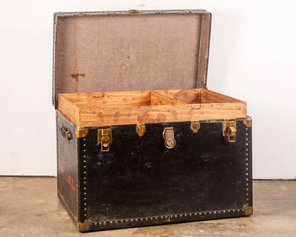VINTAGE TRAVEL TRUNK - 3