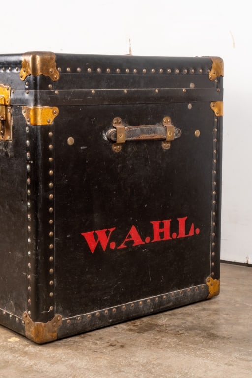 VINTAGE TRAVEL TRUNK - 8