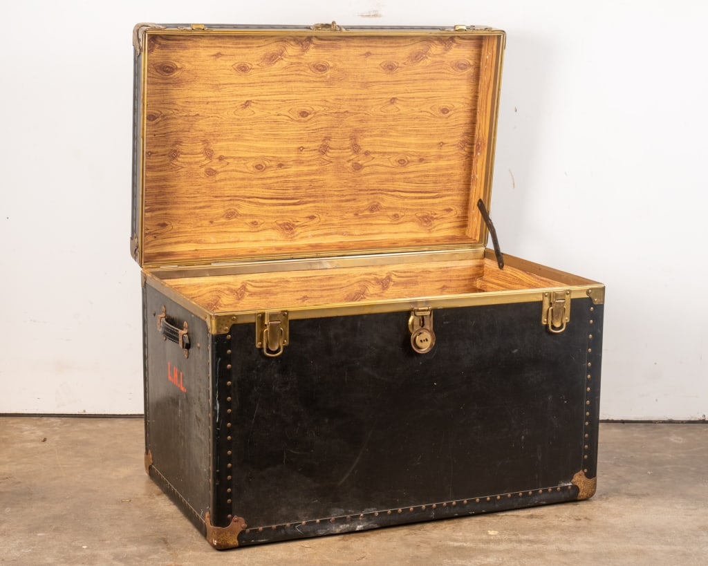 VINTAGE TRAVEL TRUNK - 3