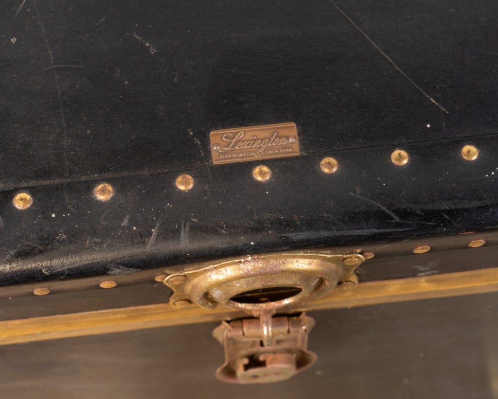 VINTAGE TRAVEL TRUNK - 5