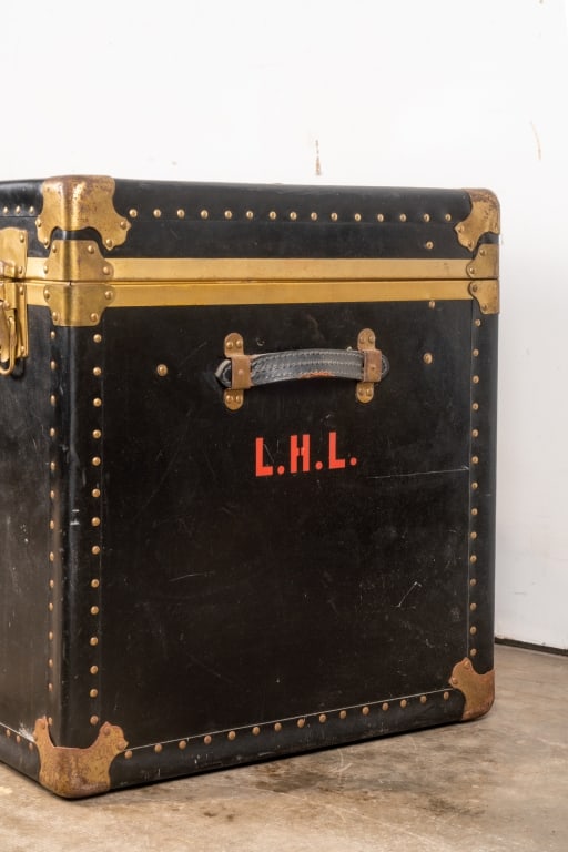 VINTAGE TRAVEL TRUNK - 7
