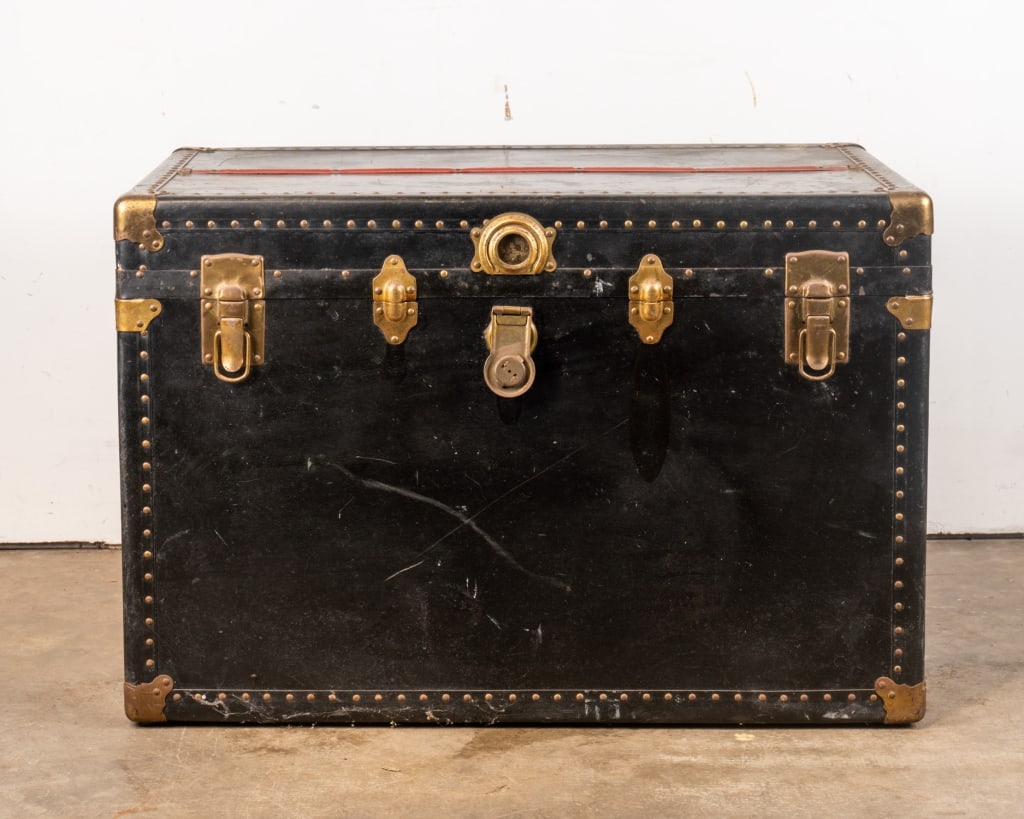 VINTAGE TRAVEL TRUNK - 2