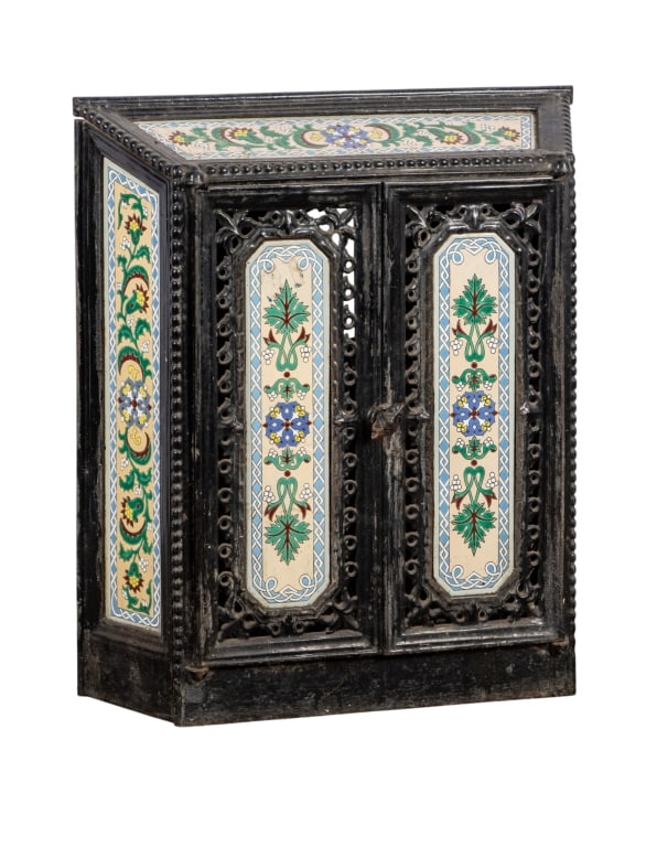 EUROPEAN CAST IRON FIREPLACE INSERT WITH COVER (1 of 7)