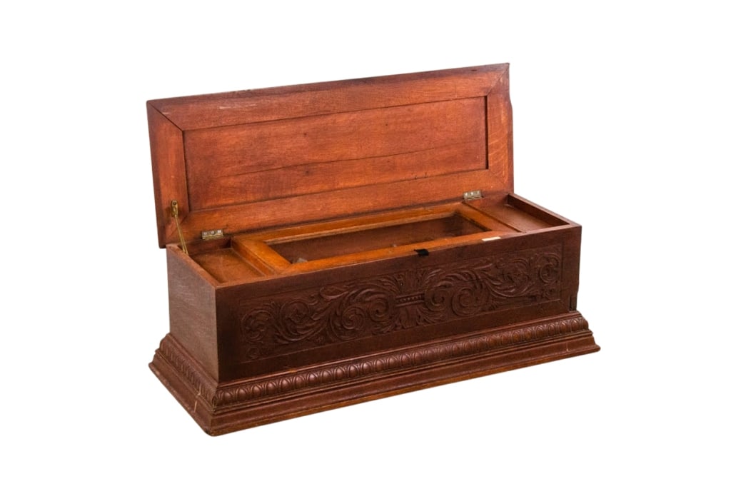 19TH CENTURY JACOT SWISS CYLINDER MUSIC BOX: 19th century Jacot Swiss cylinder music box in heavily carved oak case. Interior with selector switch for six tunes, speed adjustment, detachable crank handle, and engraved interior music box