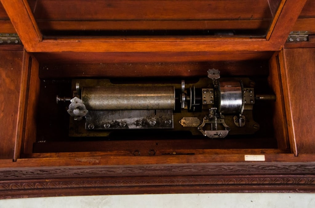 19TH CENTURY JACOT SWISS CYLINDER MUSIC BOX - 7