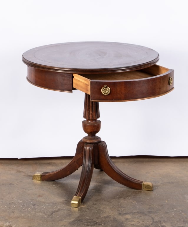 LANE MAHOGANY PEDESTAL SIDE TABLE - 2