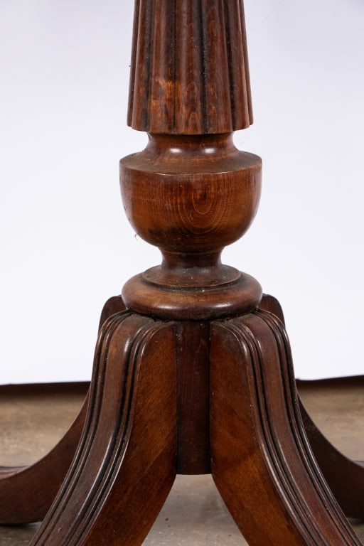 LANE MAHOGANY PEDESTAL SIDE TABLE - 4