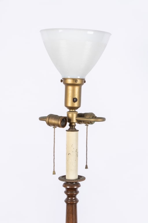 QUEEN ANNE STYLE FLOOR LAMP WITH TABLE - 3