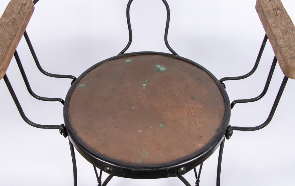 WROUGHT & CAST IRON SHOESHINE CHAIR - 4