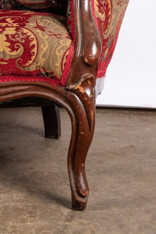 EARLY 20TH CENTURY VICTORIAN PARLOR SOFA - 7