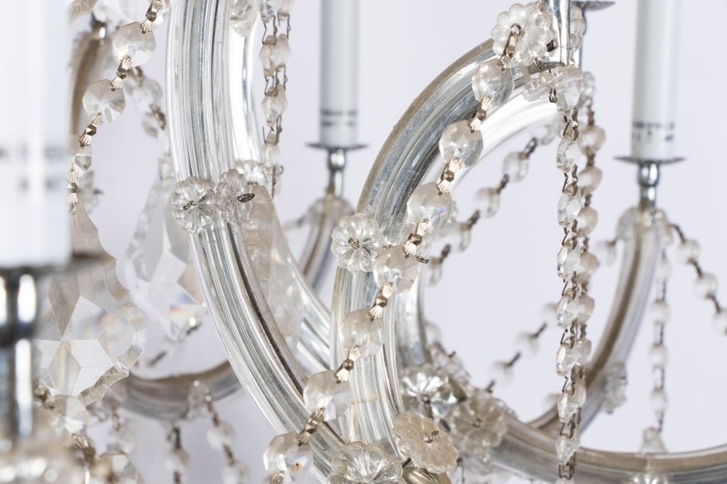 VENETIAN STYLE 18-LIGHT CRYSTAL CHANDELIER - 10