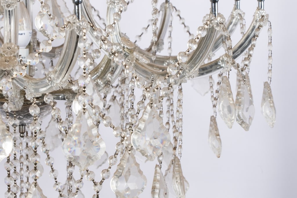 VENETIAN STYLE 18-LIGHT CRYSTAL CHANDELIER - 4