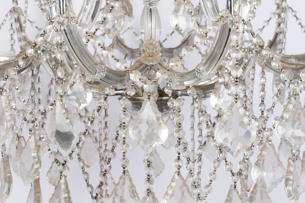 VENETIAN STYLE 18-LIGHT CRYSTAL CHANDELIER - 5