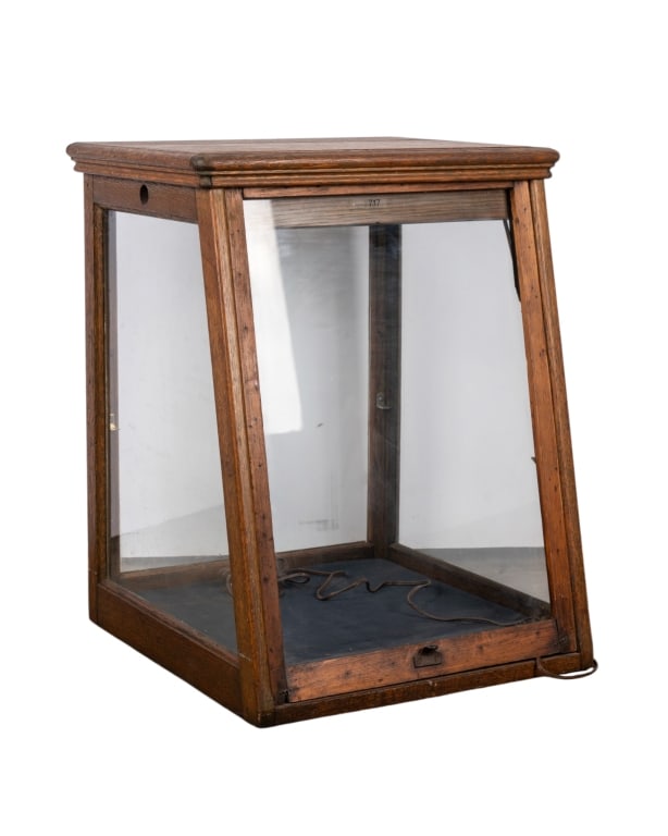 AMERICAN OAK GLASS COUNTERTOP DISPLAY CASE (1 of 4)