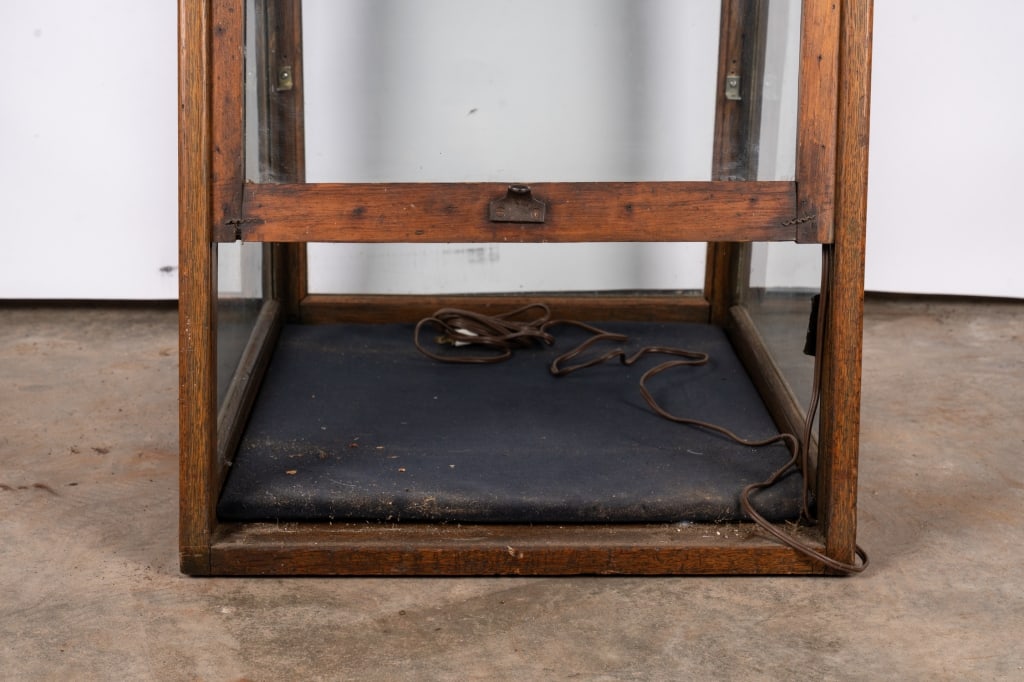 AMERICAN OAK GLASS COUNTERTOP DISPLAY CASE - 3