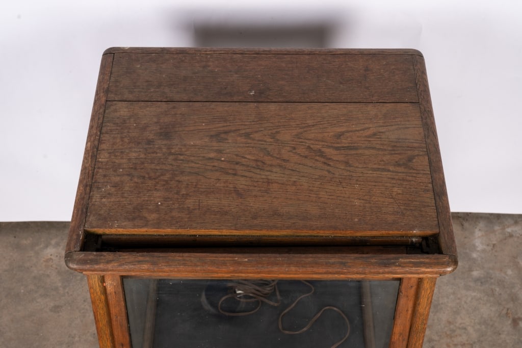 AMERICAN OAK GLASS COUNTERTOP DISPLAY CASE - 4