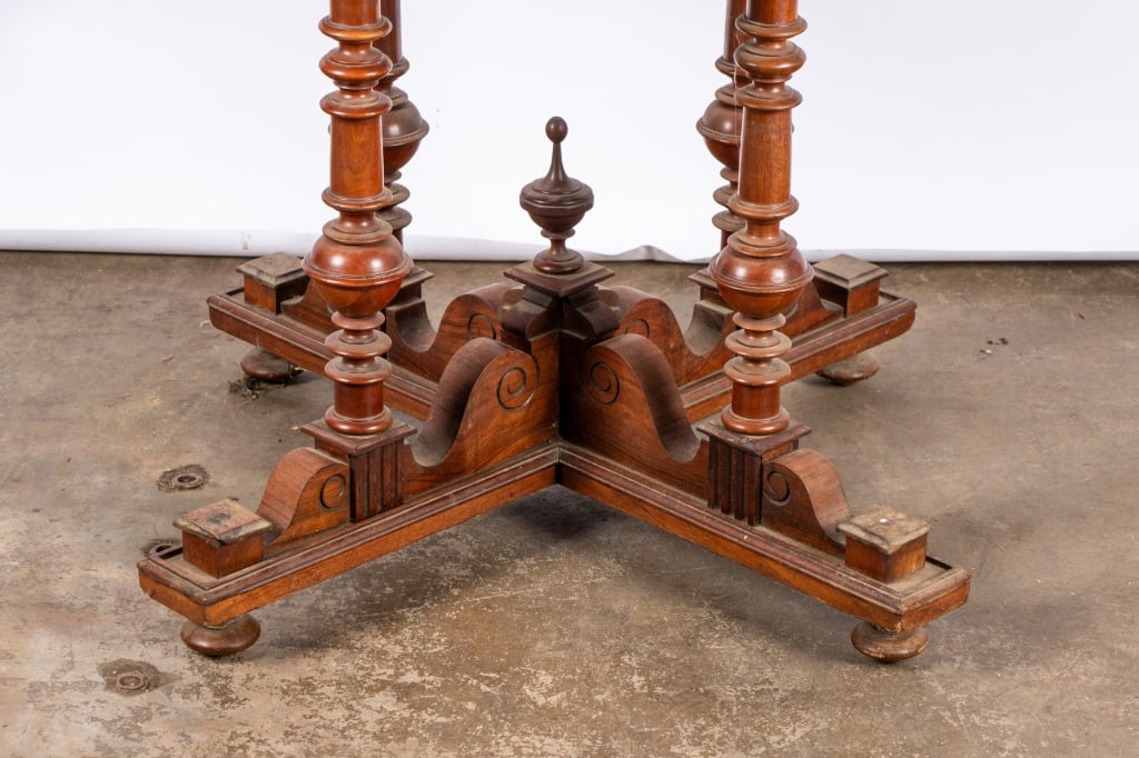 VICTORIAN GOTHIC REVIVAL OCTAGONAL TABLE - 2