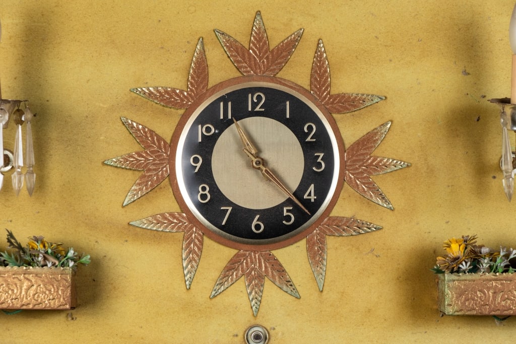 MID-CENTURY FRAMED WALL CLOCK - 2