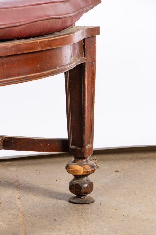 PAIR OF VINTAGE LEATHER OFFICE CHAIRS - 7