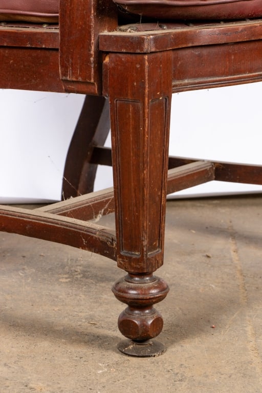 PAIR OF VINTAGE LEATHER OFFICE CHAIRS - 8
