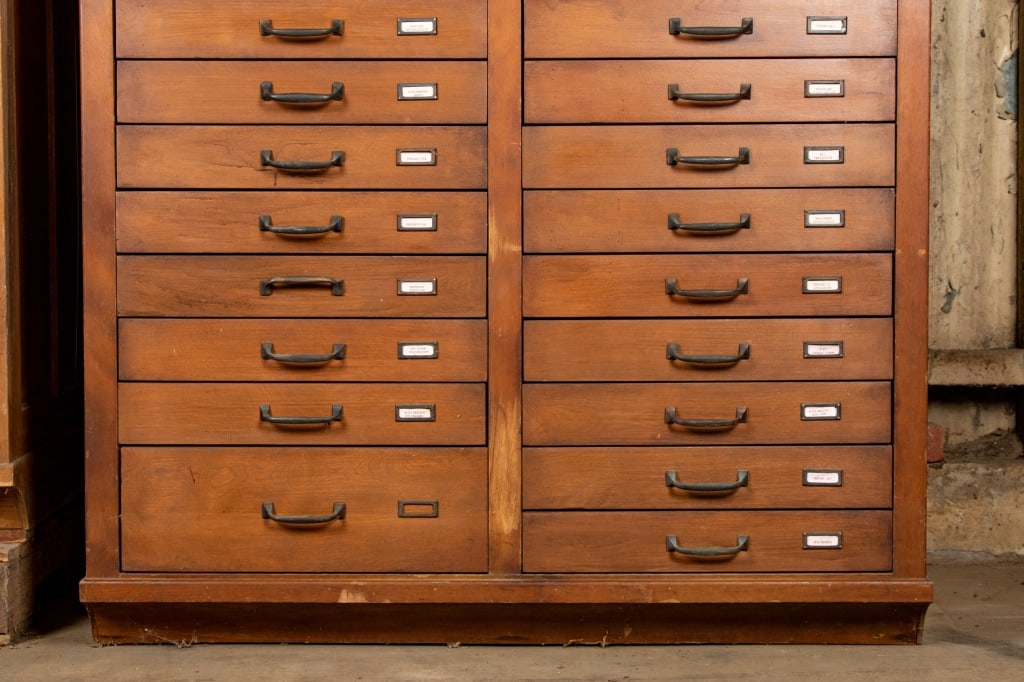 HAMILTON 38-DRAWER OAK FILE CABINET - 4