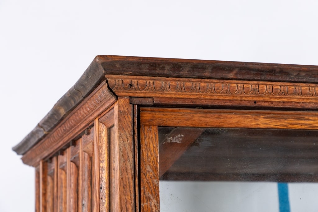 A. N. RUSSELL & SONS OAK RIBBON CABINET WITH BASE - 9