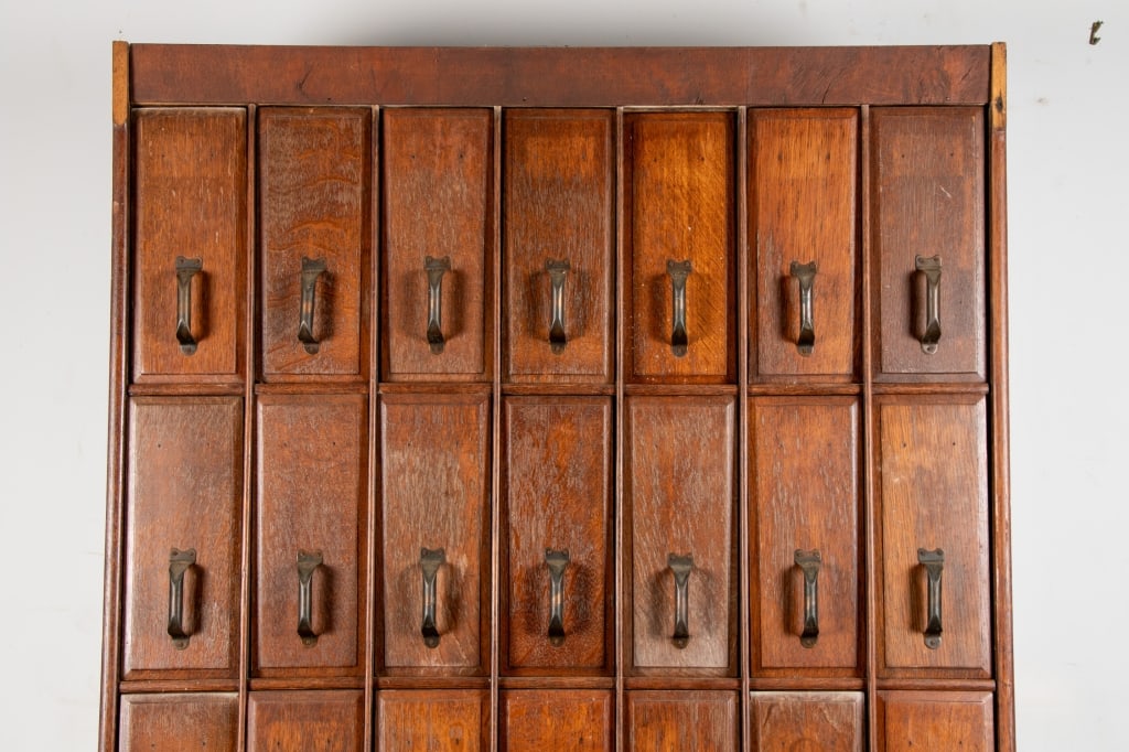 ANTIQUE 35-DRAWER VERTICAL FILE CABINET - 3